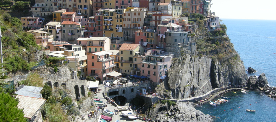 Vernazza (WikiCommons: Goldmund100, gpl) Vernazza (WikiCommons: Goldmund100, gpl)